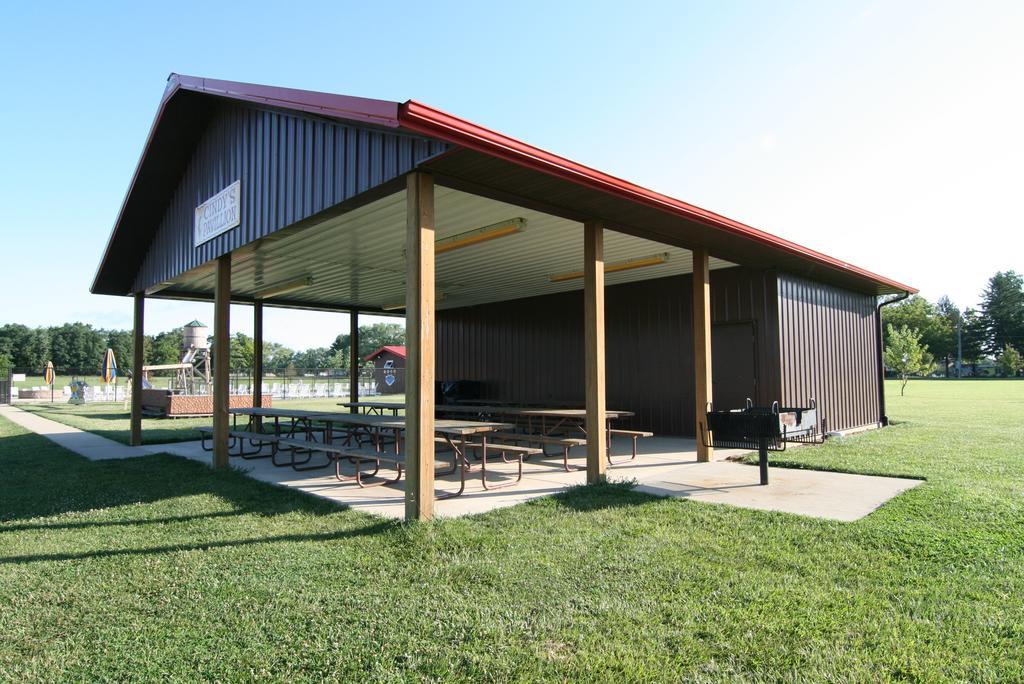 Ib Crow Campground And Rv Resort Monticello Exterior photo